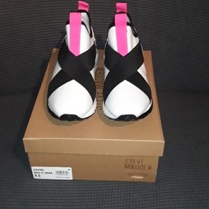 Steven Madden White, Black Cross-straps & Pink Sneaker NEW!